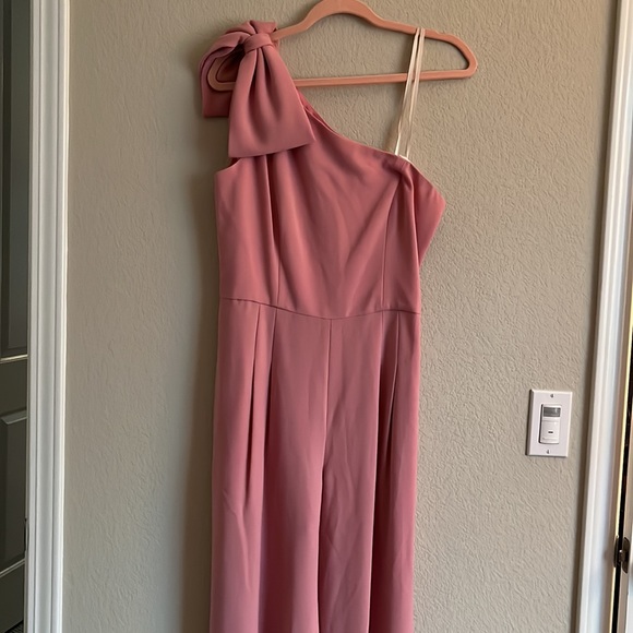 NWT Gal Meets Glam Sylvia Pink Bow Jumpsuit - Picture 2 of 6